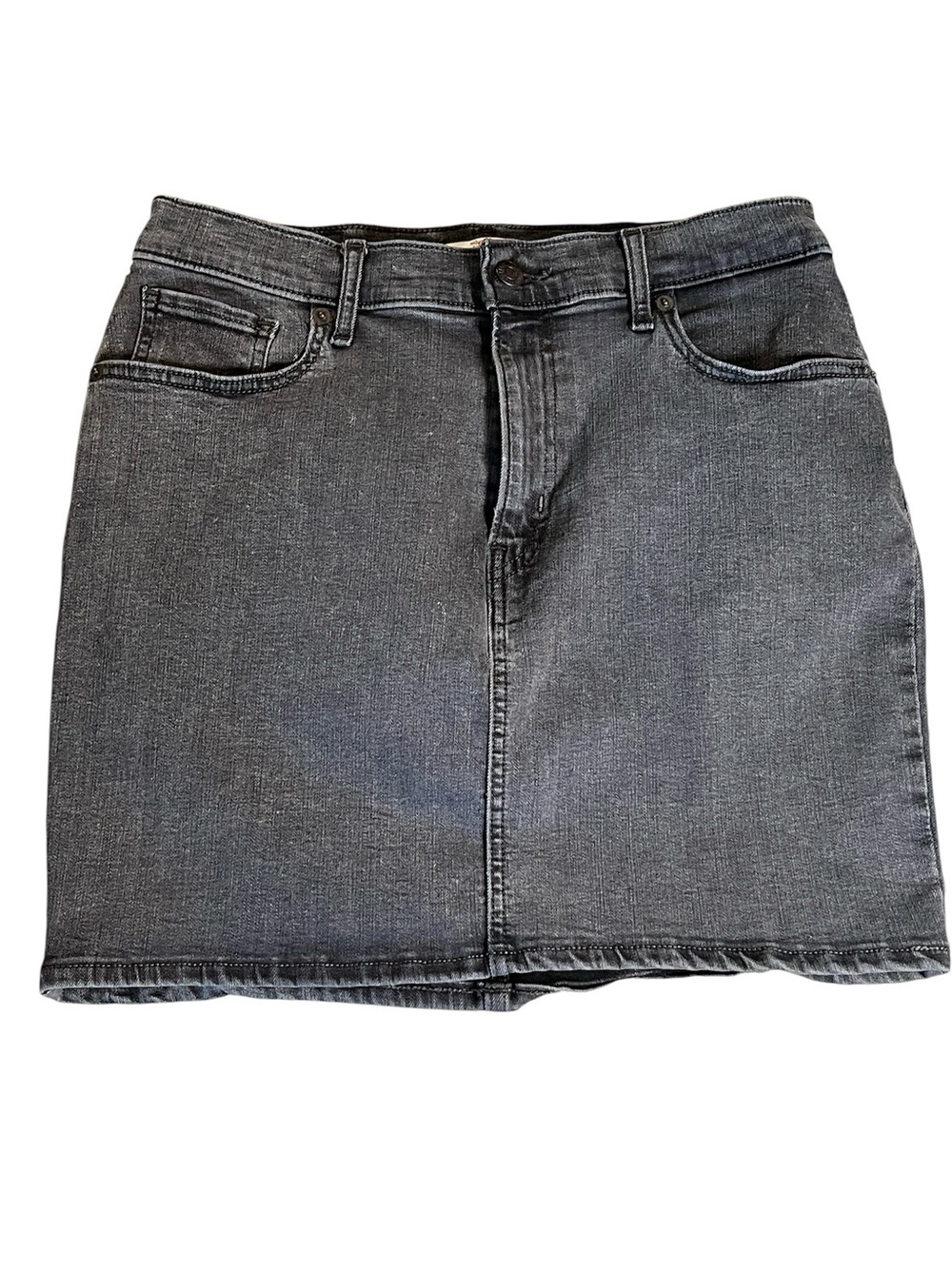 Levi's Washed out-look Black Denim Mini Skirt
Size 29
Stretch